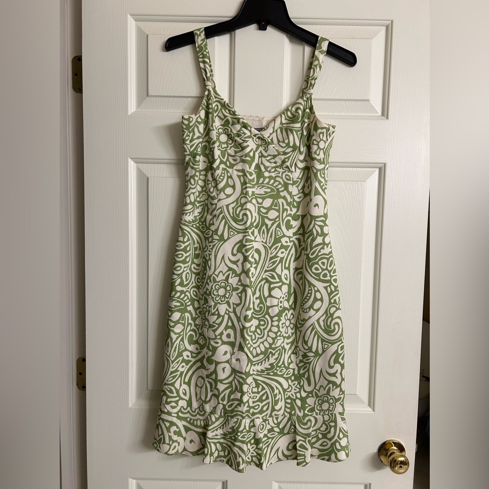 Ann Taylor Green and White Floral Sundress Size 4 Petite